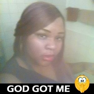 Meet your Posher, Esha